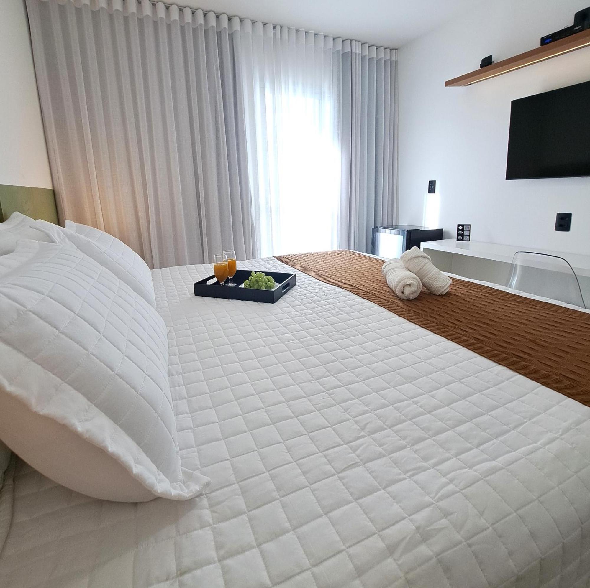 Com Varanda E Piscina Na Barra Da Tijuca - Rj Homestay Rio de Janeiro