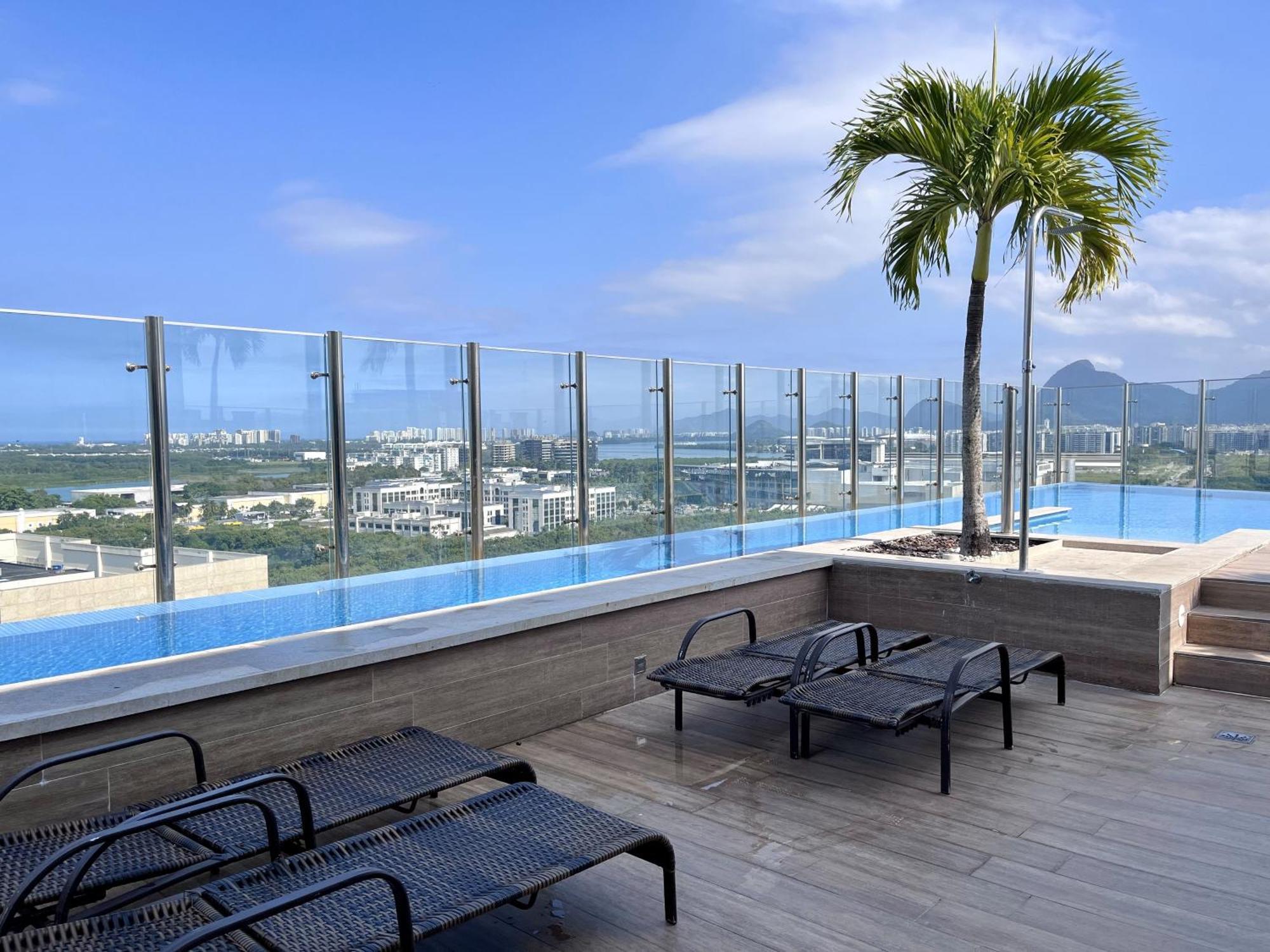 Com Varanda E Piscina Na Barra Da Tijuca - Rj Hospedagem domiciliar